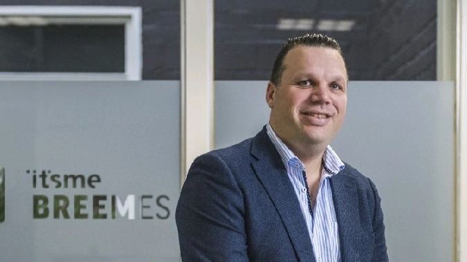 Breemes versterkt haar groei met de overname van het klantenbestand van IExT