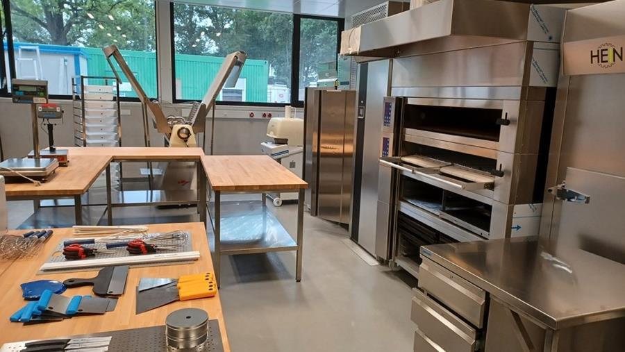 VERNIEUWDE BAKKERIJSCHOOL TER GROENE POORTE OPENDE DE DEUREN