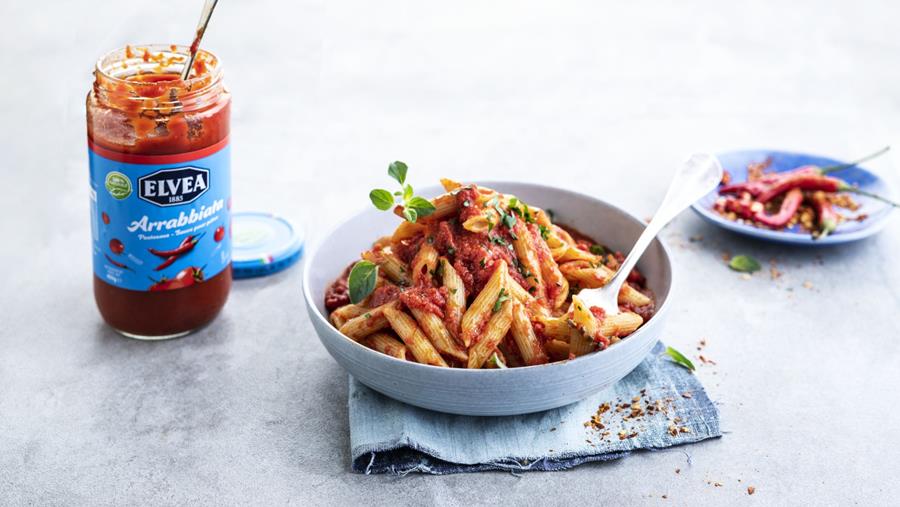 La vita è bella met pizza, lasagne en pastasauzen