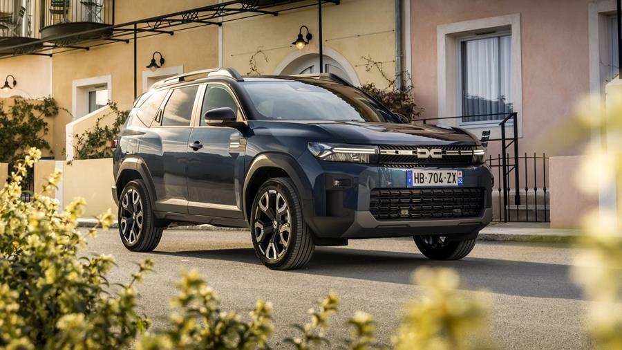 Rijtest Dacia Bigster Hybrid 155