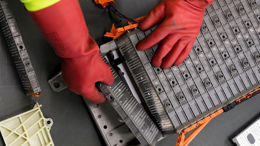 Lithium-ion- en loodbatterijen apart gerecycleerd? Dikke merci!