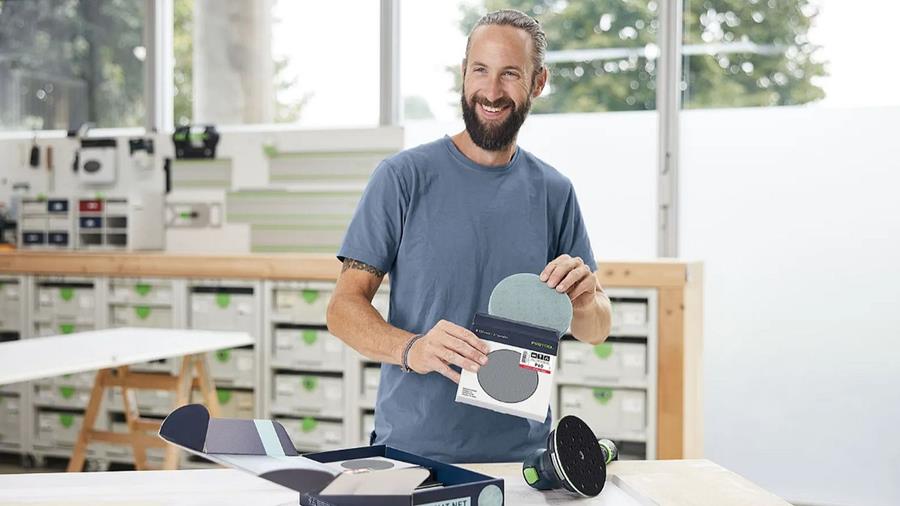 Festool facilite le travail de ponçage long et lourd