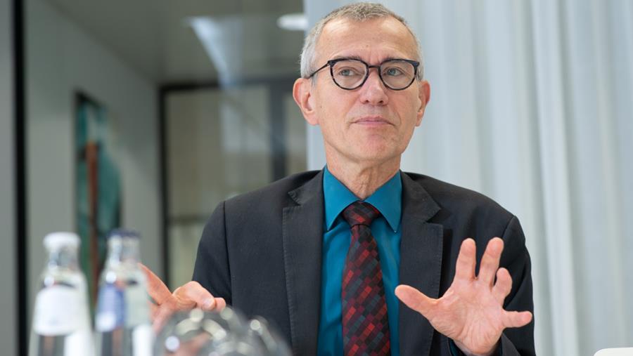 Vandenbroucke défend les économies linéaires