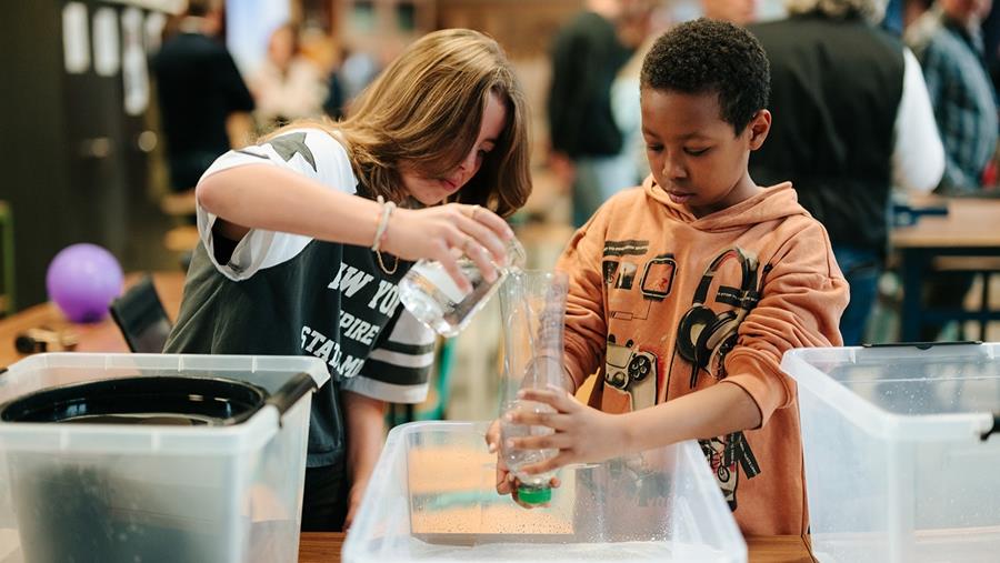 STEM-onderwijs onder druk: hoog tijd voor actie