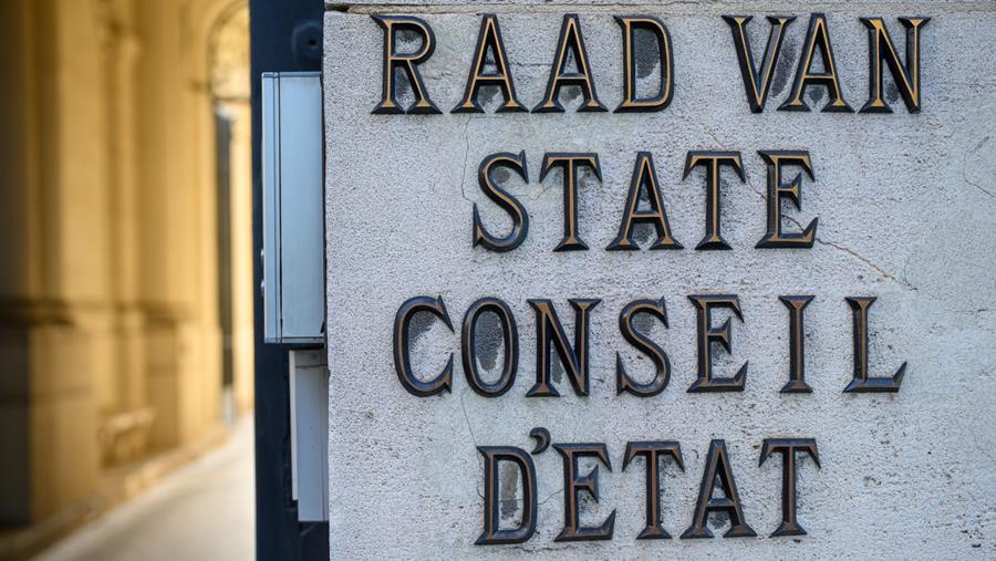 Raad van State: geen hoogdringendheid in zaak schorsing visum